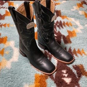 Black Shyanne 7 1/2B cowgirl boots
